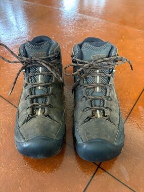 KEEN Target III men’s hiking boots size 7US/39.5EU